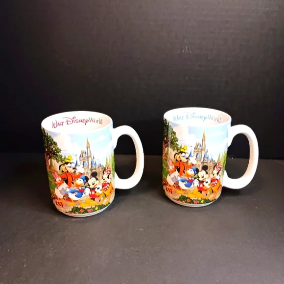 Set of two Disney Parks coffee mugs - Picture 2 of 5